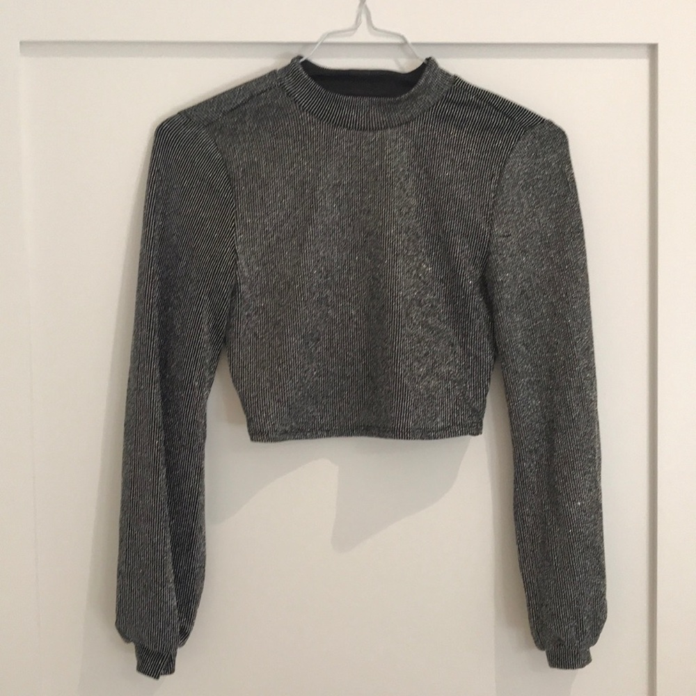 NWT BCBGeneration long sleeve crop top
